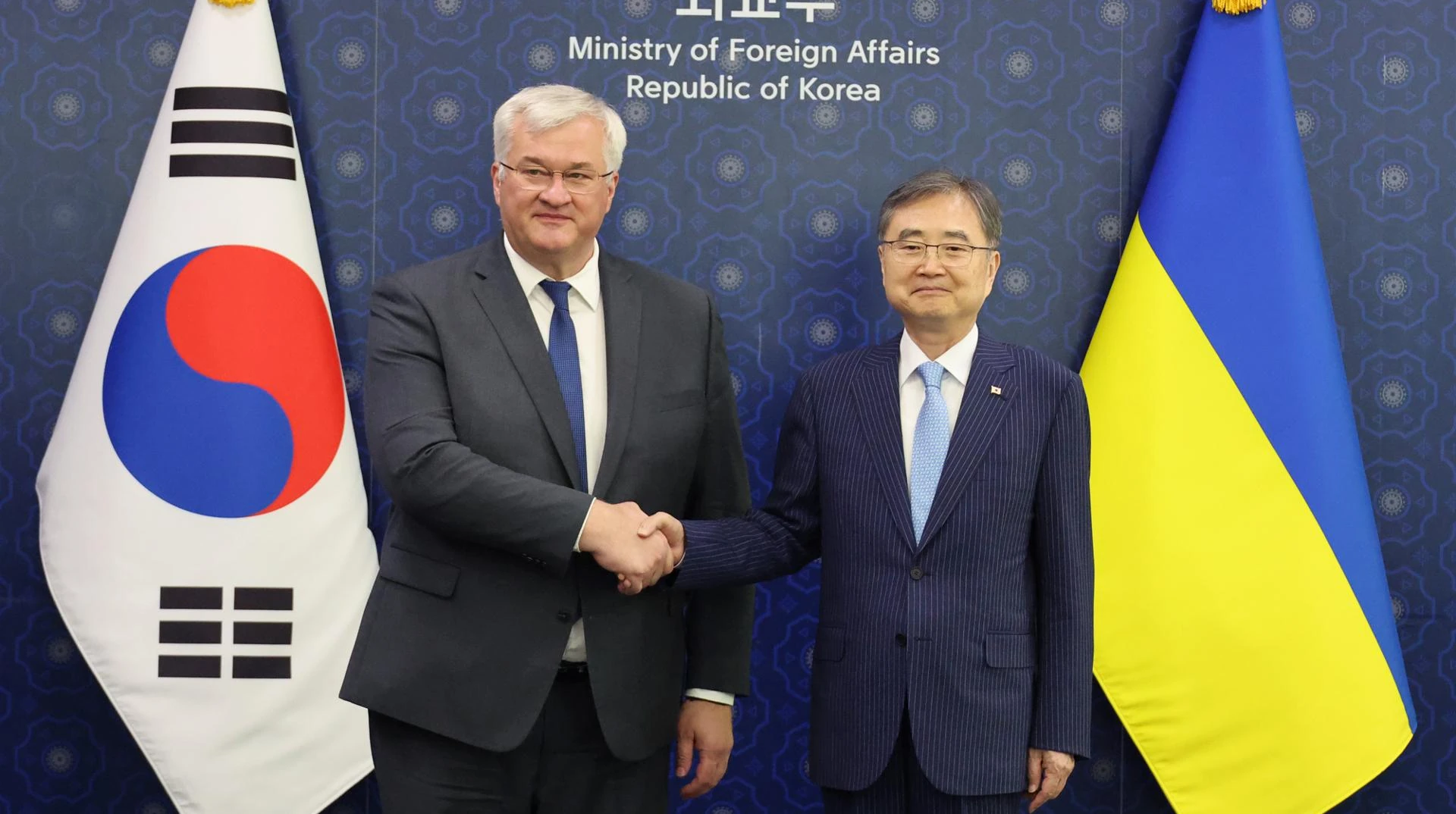 Сеул 11 серпня назвав позицію щодо зброї для України та співпрацю КНДР і РФ