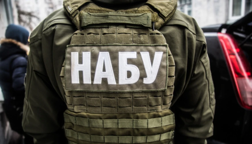 Невідомі чоловіки обговорюють гроші та Офіс Президента в аудіозаписах НАБУ